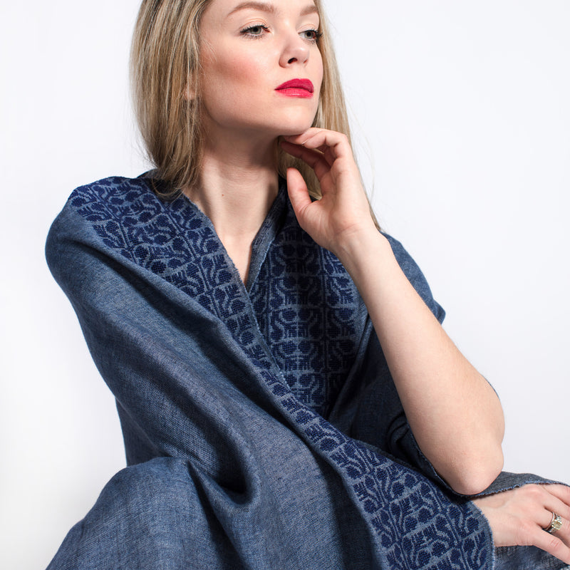 BLUE LINEN SHAWL NAVY SINEAD