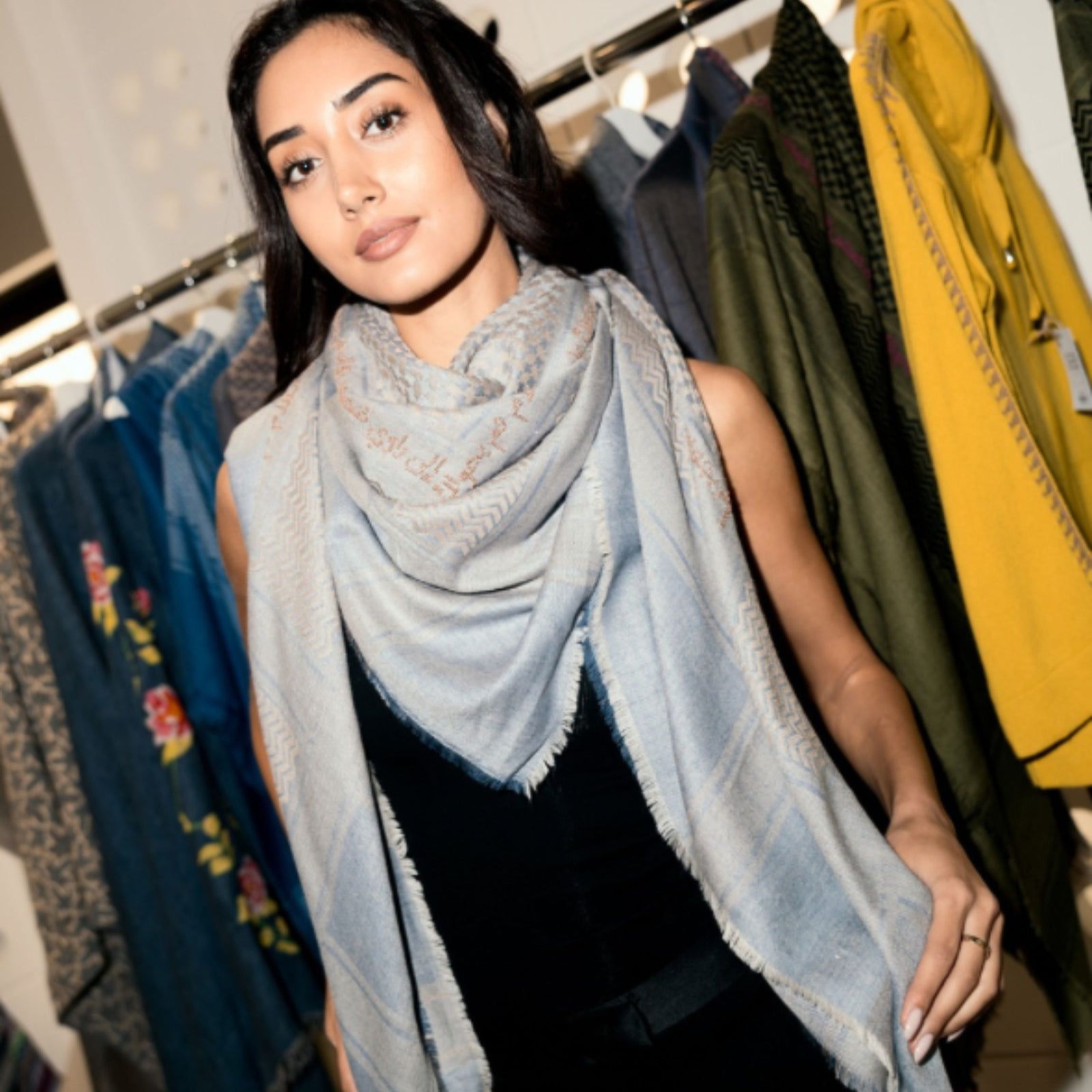 GRAY MERINO WOOL & SILK IBN BATTUTA KEFFIYEH