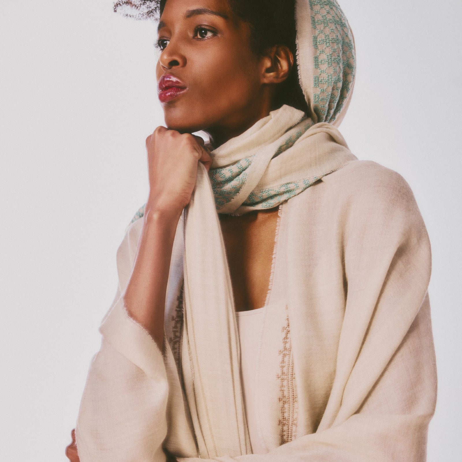 BEIGE CASHMERE & SILK SHAWL HAZEL IBRAHIM