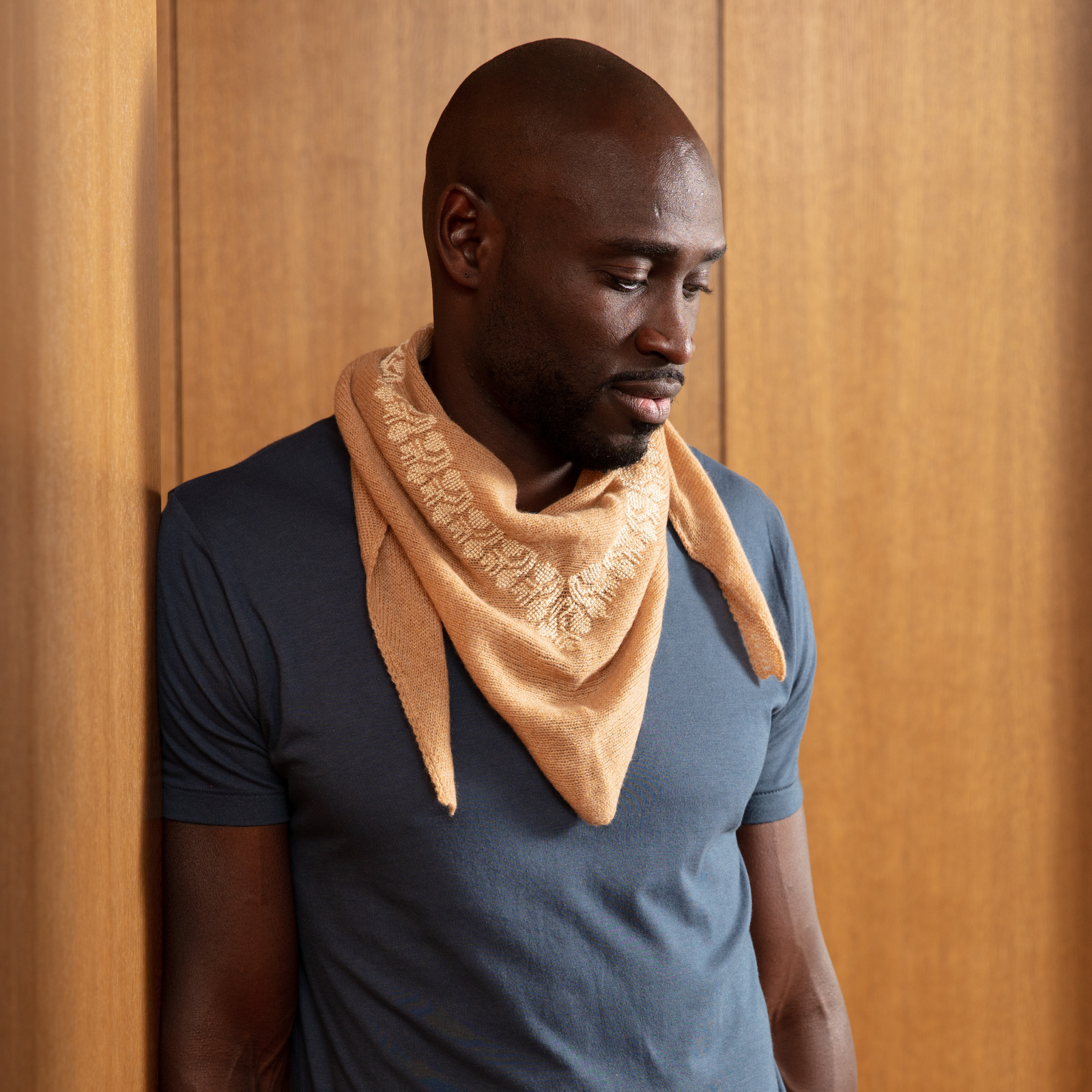 Triangle scarf for outlet men